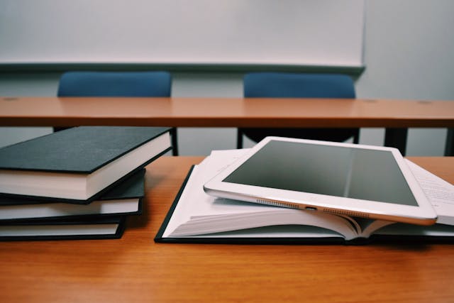 IELTS Speaking - Test 3 - CAM 10